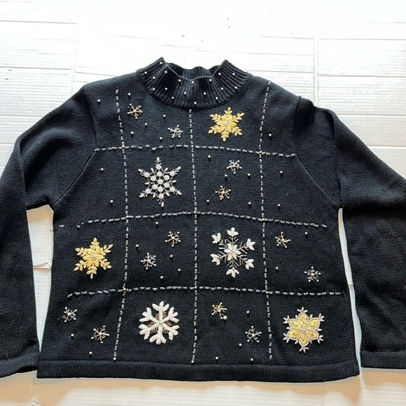 VTG-Victoria Jones-M-holiday, snowflake,pullover, beadwork, embroidery, sweater. - Picture 1 of 13